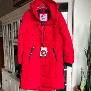 NWT Women’s Canada Weather Gear Long Red Puffer Jacket with Hood Size Medium
